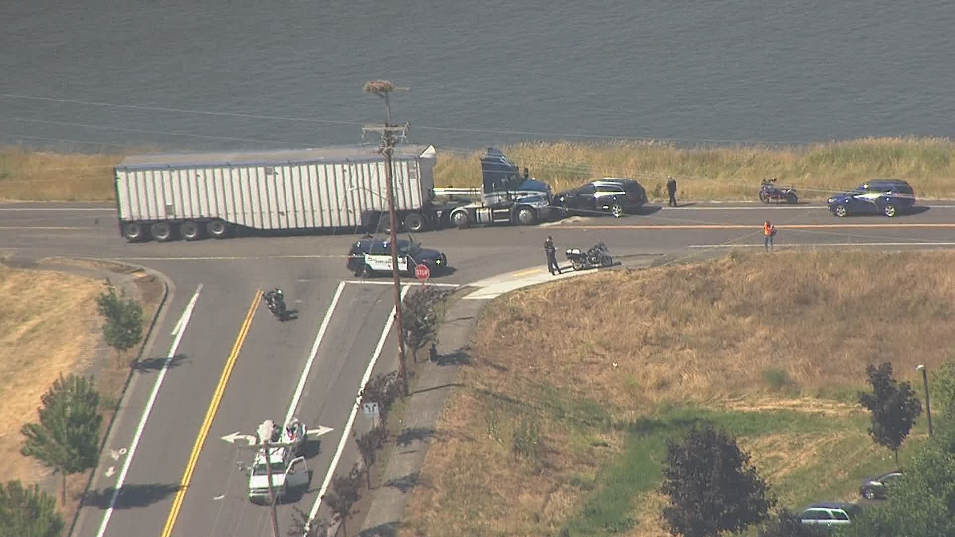 Driver dies in rollover crash on NE Marine Drive